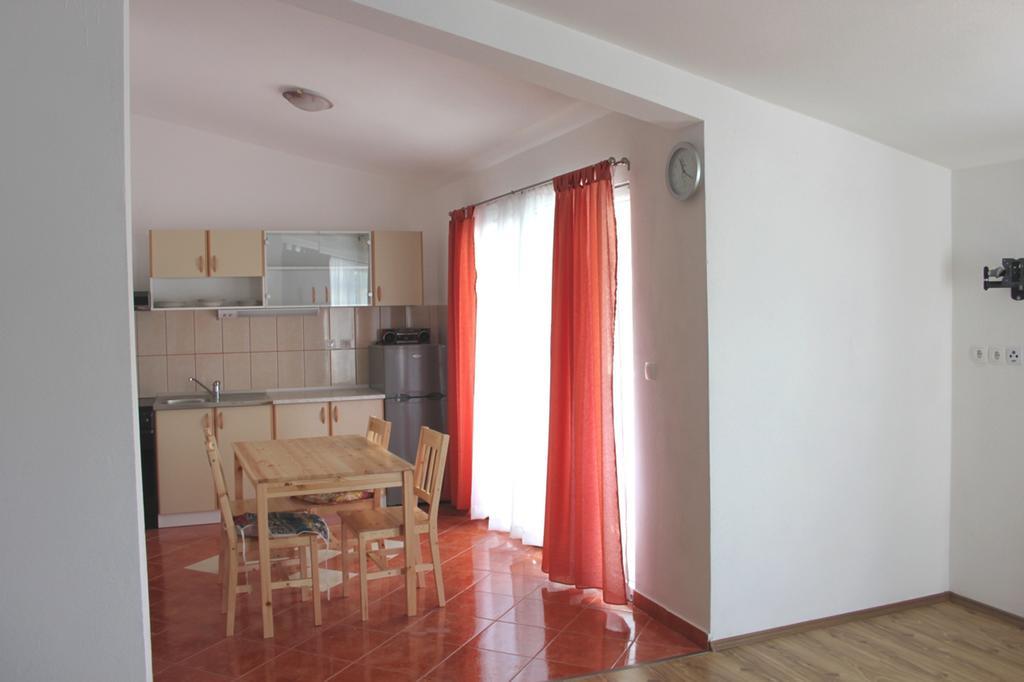 Apartment Apartments Vila Mileva Rava